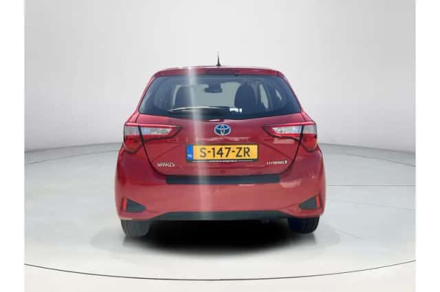 Toyota Yaris (2018) thumbnail 4