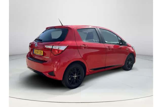 Toyota Yaris (2018) thumbnail 5