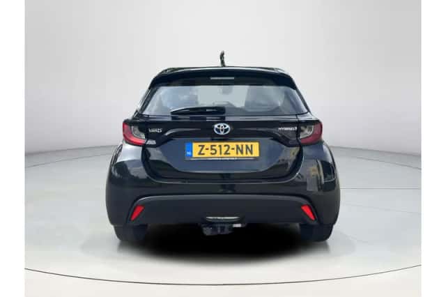 Toyota Yaris (2023) thumbnail 4