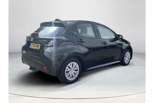 Toyota Yaris (2023) thumbnail 5