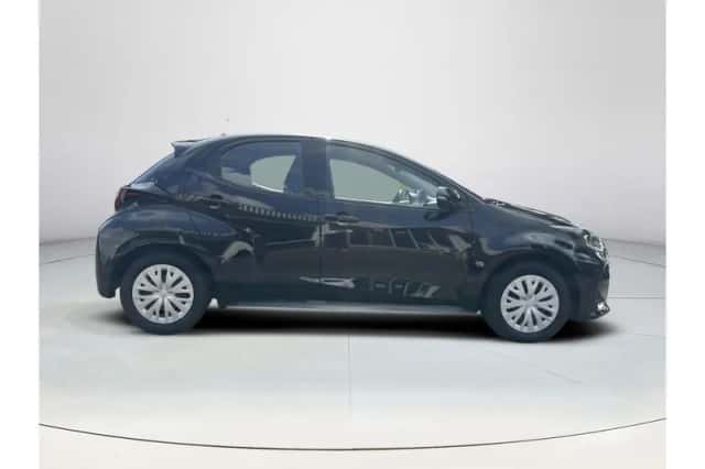 Toyota Yaris (2023) thumbnail 6