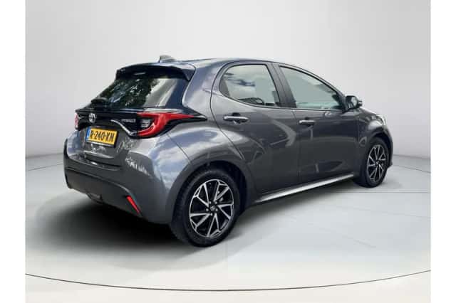 Toyota Yaris (2022) thumbnail 5