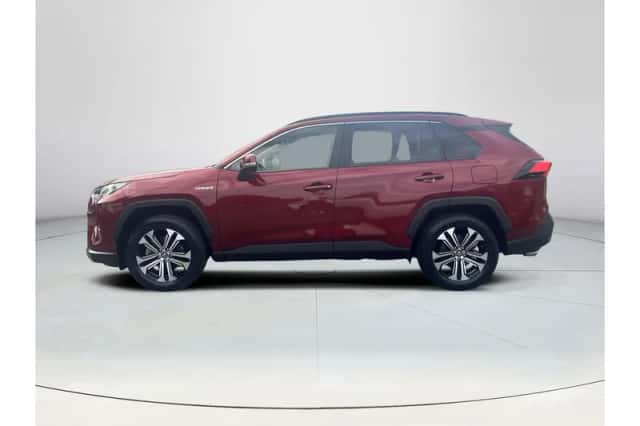 Toyota RAV4 (2022) thumbnail 2