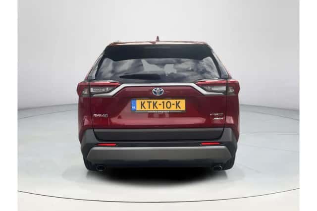 Toyota RAV4 (2022) thumbnail 4