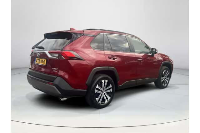 Toyota RAV4 (2022) thumbnail 5
