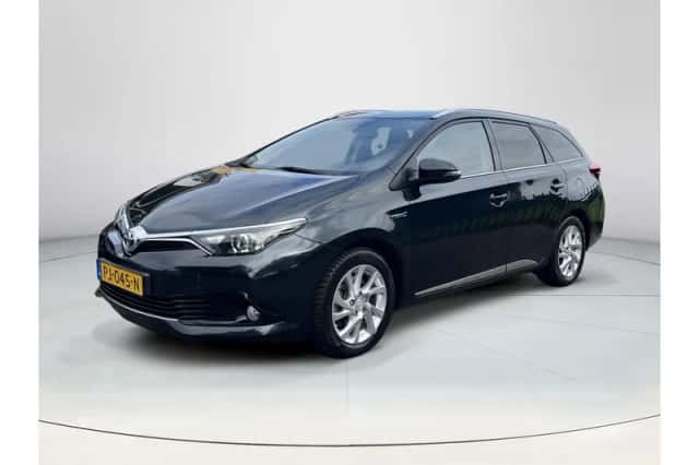 Toyota Auris (2017) thumbnail 1