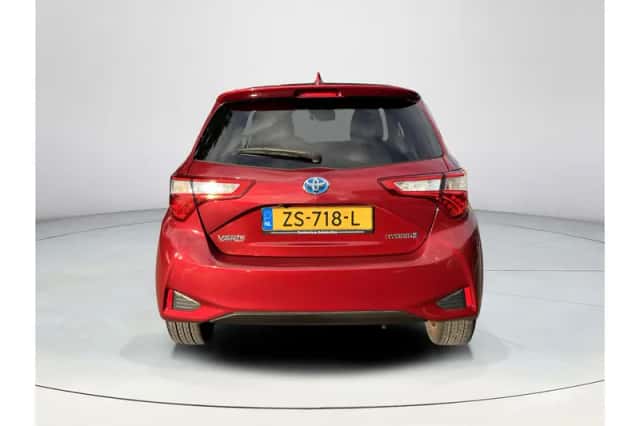 Toyota Yaris (2019) thumbnail 4