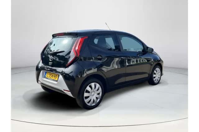 Toyota Aygo (2021) thumbnail 5