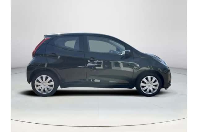 Toyota Aygo (2021) thumbnail 6