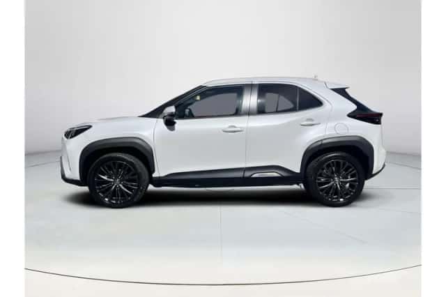 Toyota Yaris Cross (2022) thumbnail 2