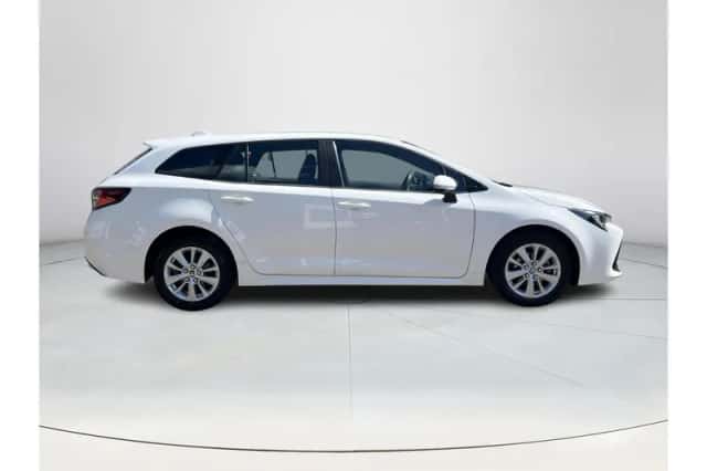 Toyota Corolla (2021) thumbnail 6