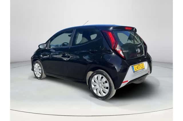 Toyota Aygo (2021) thumbnail 3