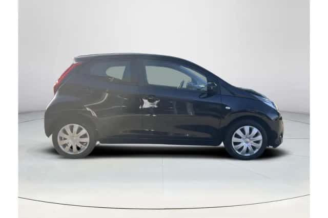 Toyota Aygo (2021) thumbnail 6