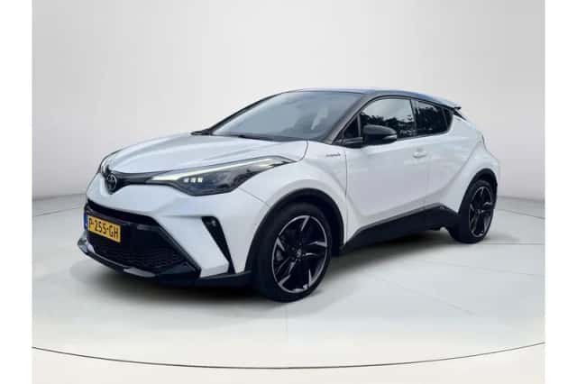 Toyota C-HR (2022) thumbnail 1