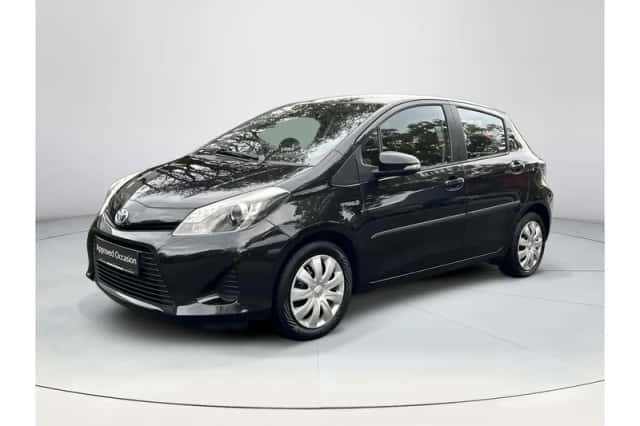Toyota Yaris (2013) thumbnail 1