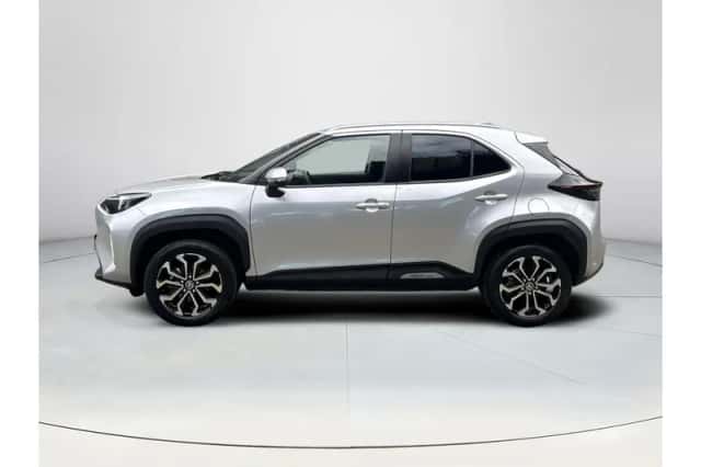 Toyota Yaris Cross (2022) thumbnail 2