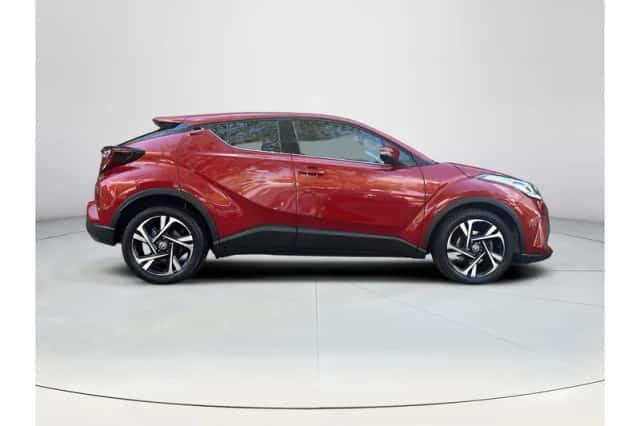 Toyota C-HR (2023) thumbnail 6
