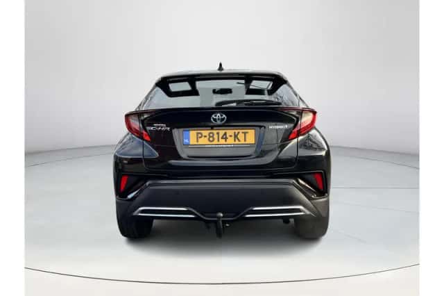 Toyota C-HR (2022) thumbnail 4