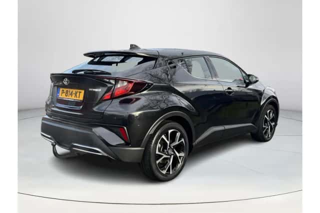 Toyota C-HR (2022) thumbnail 5