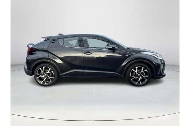 Toyota C-HR (2022) thumbnail 6