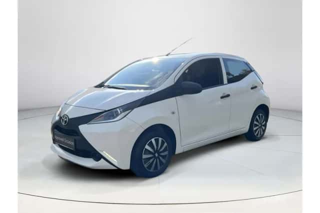 Toyota Aygo (2016) thumbnail 1