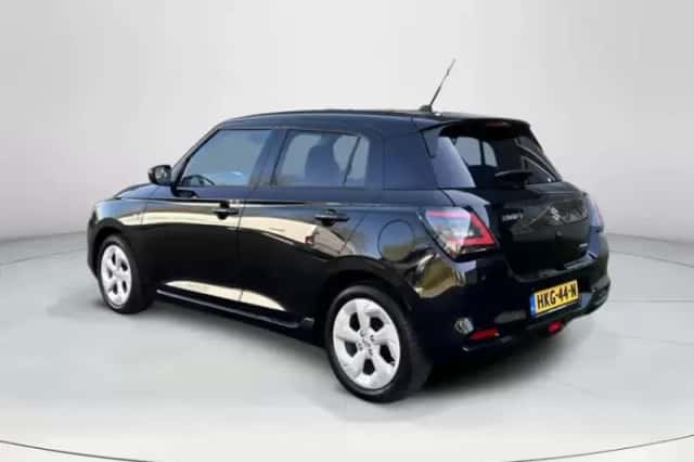 Suzuki Swift (2025) thumbnail 3