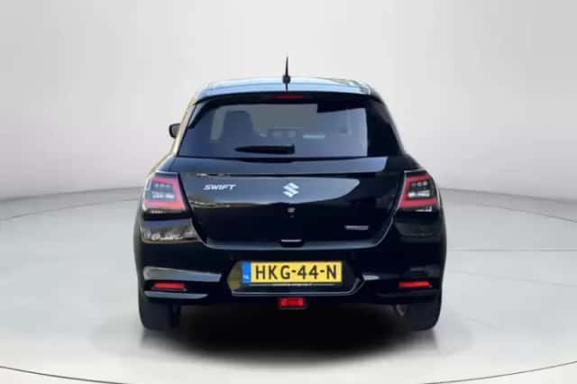 Suzuki Swift (2025) thumbnail 4