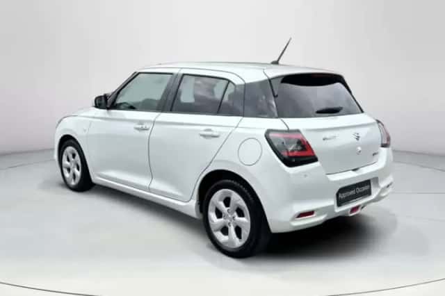Suzuki Swift (2025) thumbnail 3