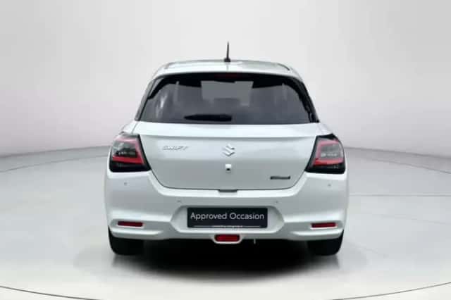 Suzuki Swift (2025) thumbnail 4