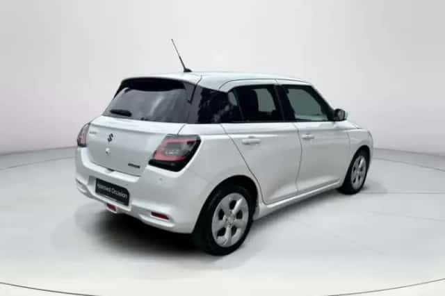 Suzuki Swift (2025) thumbnail 5