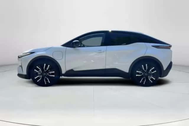 Toyota C-HR+ (2026) thumbnail 2