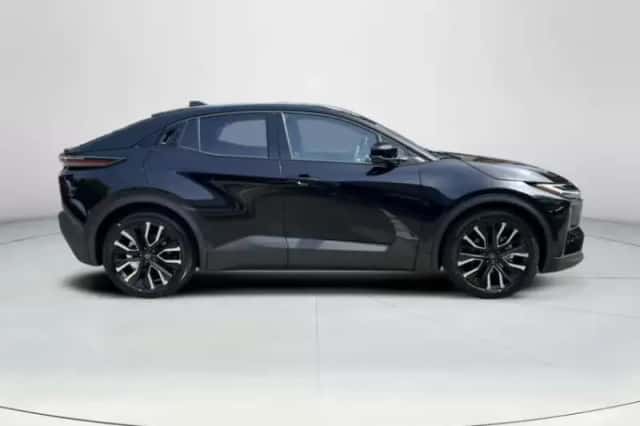 Toyota C-HR+ (2026) thumbnail 6