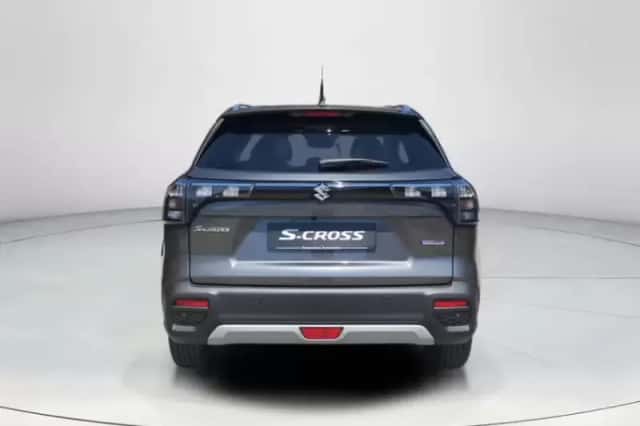 Suzuki S-Cross (2026) thumbnail 4
