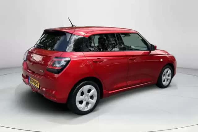 Suzuki Swift (2025) thumbnail 5