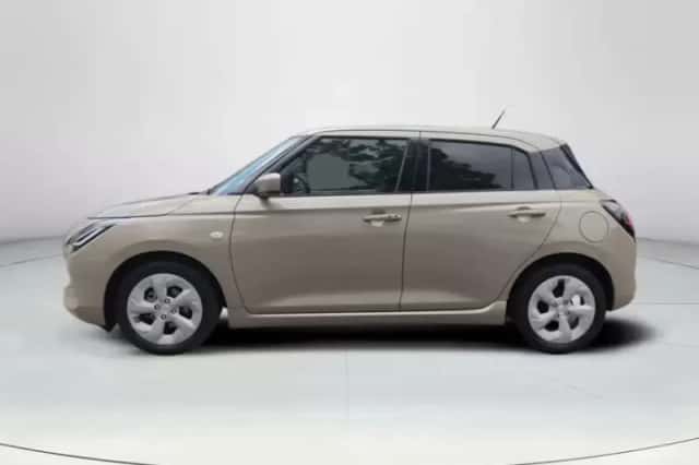Suzuki Swift (2025) thumbnail 2