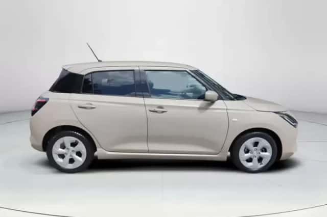 Suzuki Swift (2025) thumbnail 6