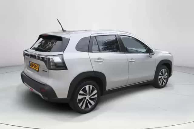 Suzuki S-Cross (2023) thumbnail 5