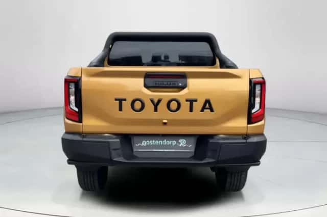 Toyota Hilux (2026) thumbnail 4