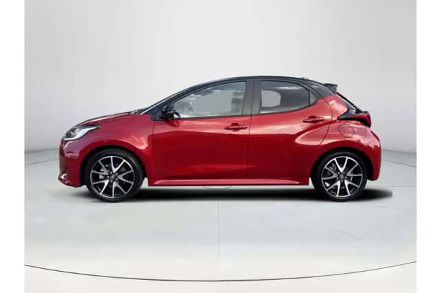Toyota Yaris (2022) thumbnail 2