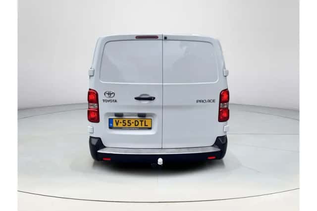 Toyota Proace (2024) thumbnail 4