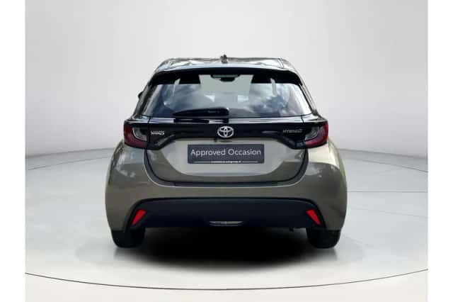 Toyota Yaris (2024) thumbnail 4