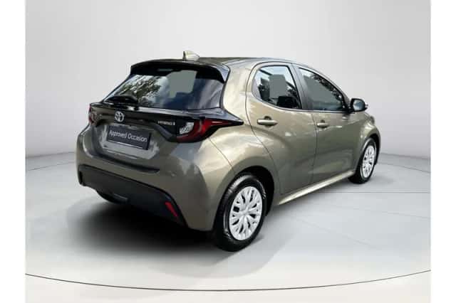 Toyota Yaris (2024) thumbnail 5