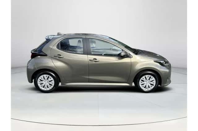 Toyota Yaris (2024) thumbnail 6