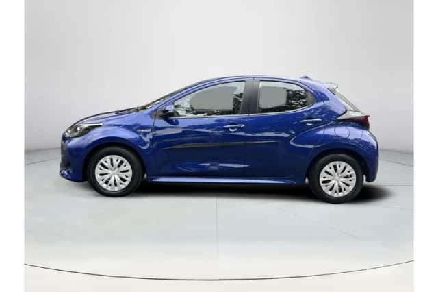 Toyota Yaris (2020) thumbnail 2