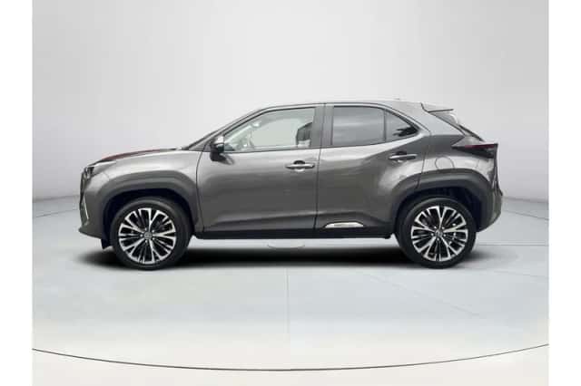 Toyota Yaris Cross (2022) thumbnail 2