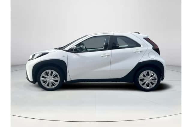 Toyota Aygo X (2024) thumbnail 2