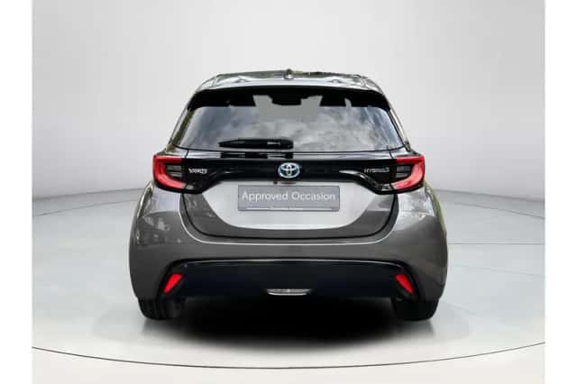 Toyota Yaris (2021) thumbnail 4