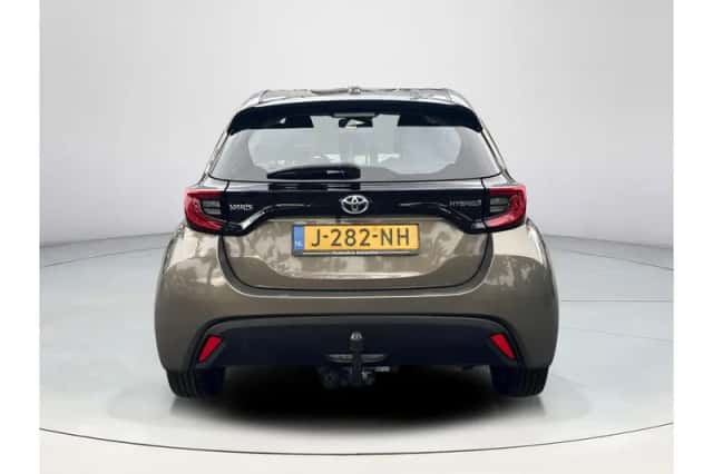Toyota Yaris (2020) thumbnail 4