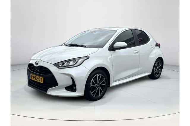 Toyota Yaris (2022) thumbnail 1