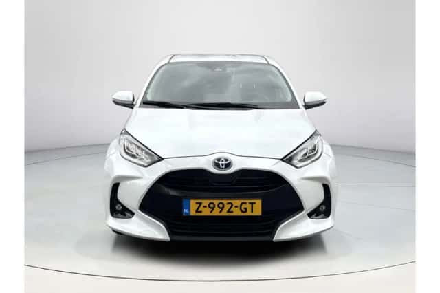 Toyota Yaris (2022) thumbnail 4